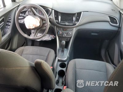 Zdjęcie 8 z 15 samochodu: 2020 CHEVROLET TRAX LS VIN:KL7CJKSBXLB015972 - miniatura