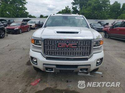 Piąte zdjęcie samochodu w środku: 2019 GMC SIERRA K3500 DENALI VIN:1GT42WEY6KF180517 - miniatura
