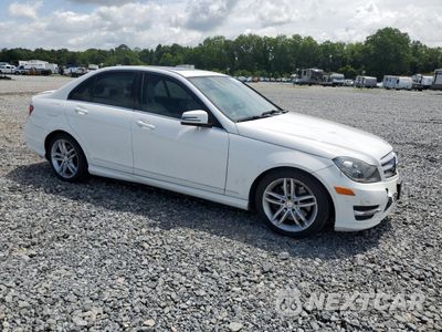 Czwarte zdjęcie samochodu z boku: 2013 MERCEDES-BENZ C 300 4MATIC VIN:WDDGF8AB7DR280891 - miniatura