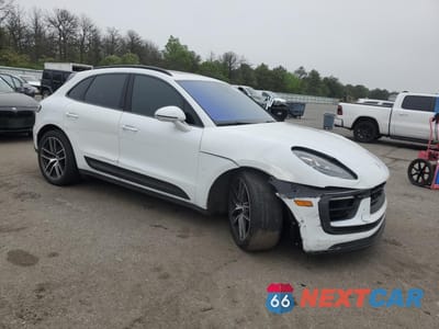 Czwarte zdjęcie samochodu z boku: 2023 PORSCHE MACAN S VIN:WP1AG2A53PLB39407 - miniatura