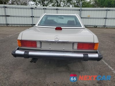 Zdjęcie 6 z 12 samochodu: 1986 MERCEDES-BENZ 560 SL VIN:WDBBA48D1GA042362 - miniatura