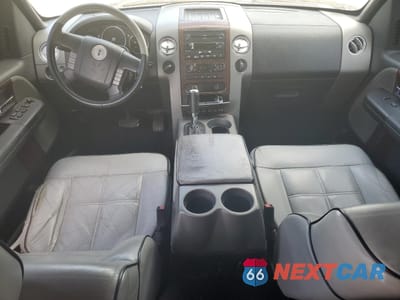Zdjęcie 8 z 14 samochodu: 2006 LINCOLN MARK LT VIN:5LTPW18576FJ03809 - miniatura