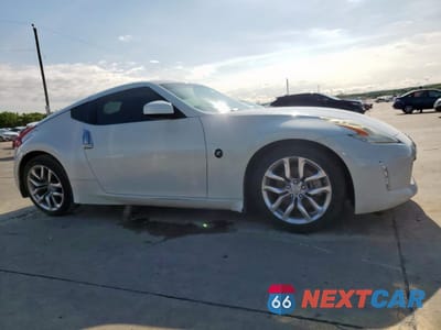 Czwarte zdjęcie samochodu z boku: 2013 NISSAN 370Z BASE VIN:JN1AZ4EH6DM381015 - miniatura
