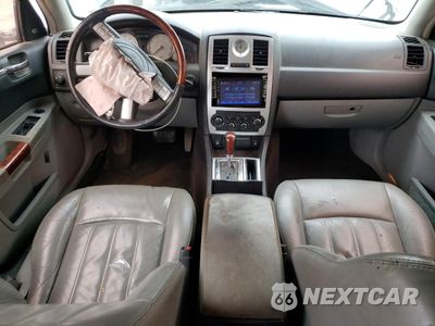 Zdjęcie 8 z 15 samochodu: 2006 CHRYSLER 300C VIN:2C3KA63H66H240561 - miniatura