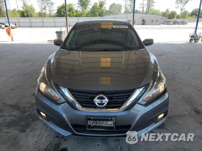 Piąte zdjęcie samochodu w środku: 2018 NISSAN ALTIMA 2.5 VIN:1N4AL3AP5JC217946 - miniatura