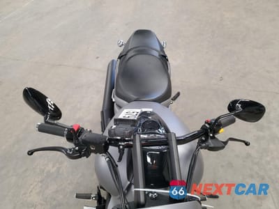 Piąte zdjęcie samochodu w środku: 2016 SUZUKI VZR1800 VIN:JS1VY53A1G2100259 - miniatura