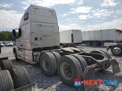 Trzecie zdjęcie samochodu z tyłu: 2015 VOLVO VN VNL VIN:4V4NC9EH1FN190259 - miniatura