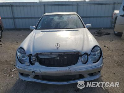 Piąte zdjęcie samochodu w środku: 2005 MERCEDES-BENZ E 55 AMG VIN:WDBUF76J25A720702 - miniatura