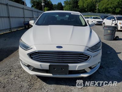 Piąte zdjęcie samochodu w środku: 2017 FORD FUSION SE HYBRID VIN:3FA6P0LUXHR409211 - miniatura