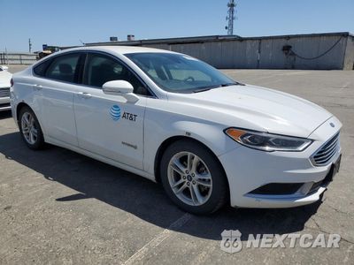 Czwarte zdjęcie samochodu z boku: 2018 FORD FUSION SE HYBRID VIN:3FA6P0LU3JR129832 - miniatura