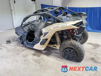 Trzecie zdjęcie samochodu z tyłu: 2022 CAN-AM MAVERICK X3 DS TURBO VIN:3JBVGAY47NE000559 - miniatura
