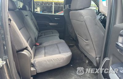 Zdjęcie 6 z 10 samochodu: 2017 CHEVROLET SILVERADO K1500 LT VIN:3GCUKREC5HG335524 - miniatura