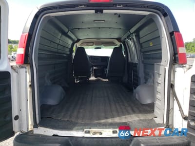 Zdjęcie 10 z 13 samochodu: 2008 GMC SAVANA G2500 VIN:1GTGG25C881193108 - miniatura