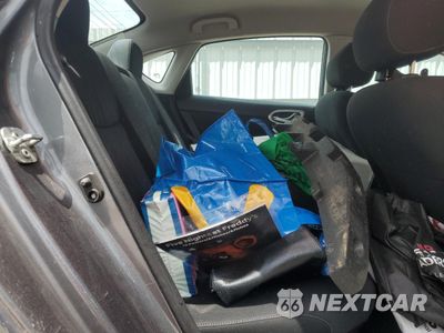 Zdjęcie 10 z 13 samochodu: 2019 NISSAN SENTRA S VIN:3N1AB7AP5KY305444 - miniatura