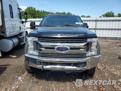 Piąte zdjęcie samochodu w środku: 2017 FORD F550 SUPER DUTY VIN:1FDUF5GT2HED19245 - miniatura