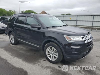 Czwarte zdjęcie samochodu z boku: 2019 FORD EXPLORER XLT VIN:1FM5K8D8XKGA66883 - miniatura