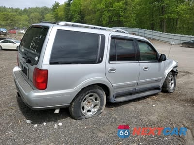 Trzecie zdjęcie samochodu z tyłu: 1999 LINCOLN NAVIGATOR VIN:5LMPU28A7XLJ31116 - miniatura