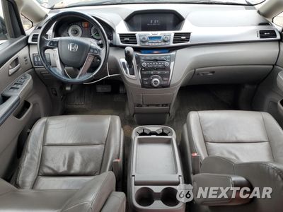 Zdjęcie 8 z 15 samochodu: 2013 HONDA ODYSSEY TOURING VIN:5FNRL5H94DB078648 - miniatura