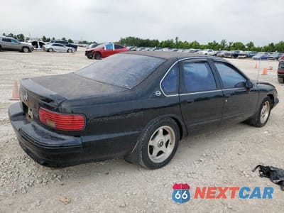 Trzecie zdjęcie samochodu z tyłu: 1994 CHEVROLET CAPRICE CLASSIC LS VIN:1G1BN52P8RR162011 - miniatura