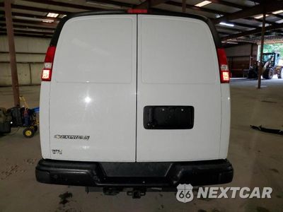 Zdjęcie 6 z 13 samochodu: 2020 CHEVROLET EXPRESS G2500 VIN:1GCWGBFG1L1169626 - miniatura