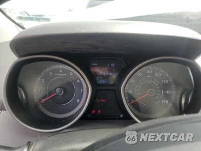 Zdjęcie 9 z 13 samochodu: 2014 HYUNDAI ELANTRA SE VIN:KMHDH4AEXEU090099 - miniatura