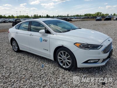 Czwarte zdjęcie samochodu z boku: 2017 FORD FUSION SE HYBRID VIN:3FA6P0LU8HR409451 - miniatura