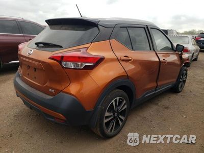 Trzecie zdjęcie samochodu z tyłu: 2019 NISSAN KICKS S VIN:3N1CP5CU3KL519251 - miniatura