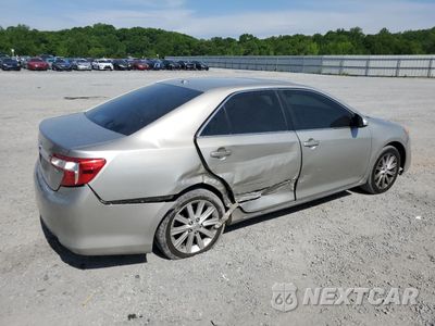 Trzecie zdjęcie samochodu z tyłu: 2014 TOYOTA CAMRY SE VIN:4T1BK1FK6EU551126 - miniatura
