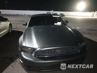 Piąte zdjęcie samochodu w środku: 2013 FORD MUSTANG VIN:1ZVBP8AM2D5245344 - miniatura