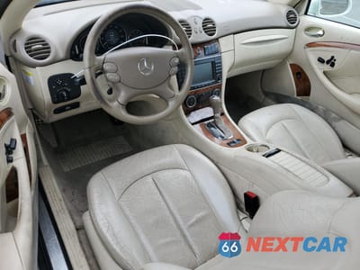Zdjęcie 8 z 14 samochodu: 2007 MERCEDES-BENZ CLK 350 VIN:WDBTK56F27F215661 - miniatura