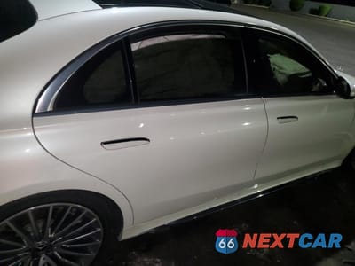 Zdjęcie 10 z 12 samochodu: 2022 MERCEDES-BENZ S 580 4MATIC VIN:W1K6G7GB6NA146058 - miniatura