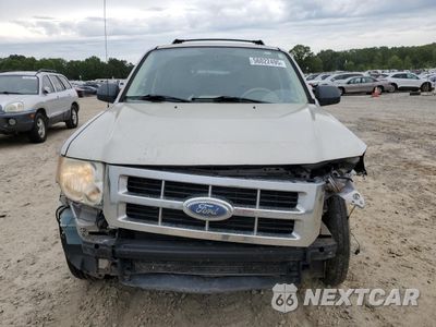Piąte zdjęcie samochodu w środku: 2008 FORD ESCAPE XLT VIN:1FMCU03Z58KA35303 - miniatura