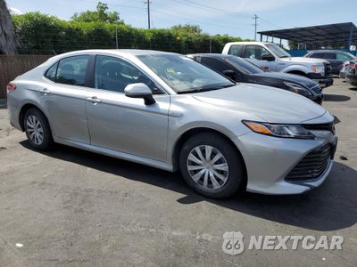 Czwarte zdjęcie samochodu z boku: 2020 TOYOTA CAMRY LE VIN:4T1C31AKXLU542824 - miniatura