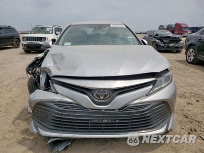 Piąte zdjęcie samochodu w środku: 2019 TOYOTA CAMRY L VIN:4T1B11HK8KU195595 - miniatura