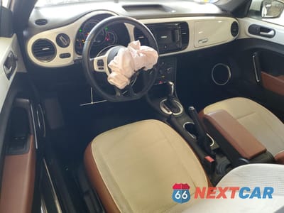Zdjęcie 8 z 15 samochodu: 2015 VOLKSWAGEN BEETLE 1.8T VIN:3VWF17ATXFM603467 - miniatura