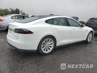 Trzecie zdjęcie samochodu z tyłu: 2016 TESLA MODEL S VIN:5YJSA1E26GF133699 - miniatura