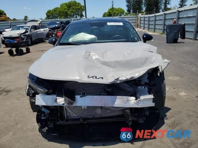 Piąte zdjęcie samochodu w środku: 2025 KIA K5 GT LINE VIN:KNAG64J74S5304547 - miniatura