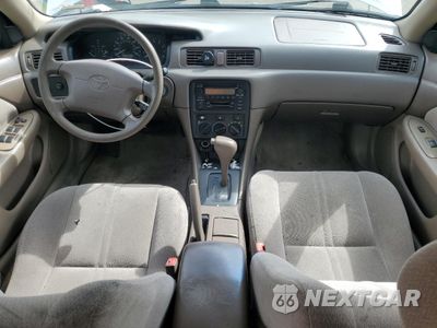 Zdjęcie 8 z 14 samochodu: 1999 TOYOTA CAMRY CE VIN:4T1BG22KXXU524141 - miniatura
