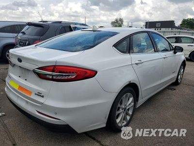 Trzecie zdjęcie samochodu z tyłu: 2019 FORD FUSION SE VIN:3FA6P0LUXKR124807 - miniatura