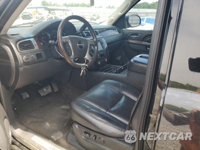 Zdjęcie 7 z 15 samochodu: 2011 GMC YUKON DENALI VIN:1GKS2EEF9BR375806 - miniatura