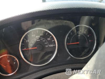 Zdjęcie 9 z 14 samochodu: 2011 JEEP WRANGLER UNLIMITED SAHARA VIN:1J4BA5H12BL592545 - miniatura