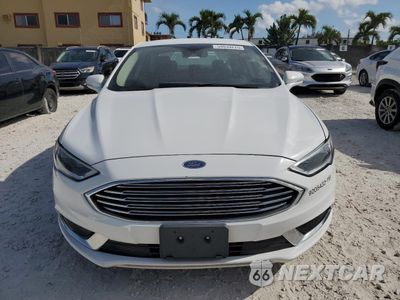 Piąte zdjęcie samochodu w środku: 2018 FORD FUSION SE HYBRID VIN:3FA6P0LU1JR129912 - miniatura