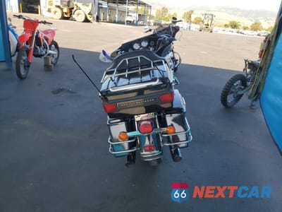 Czwarte zdjęcie samochodu z boku: 2003 HARLEY-DAVIDSON FLHTCUI VIN:1HD1FCW3X3Y635527 - miniatura