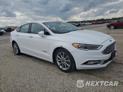 Czwarte zdjęcie samochodu z boku: 2017 FORD FUSION SE HYBRID VIN:3FA6P0LU9HR408907 - miniatura
