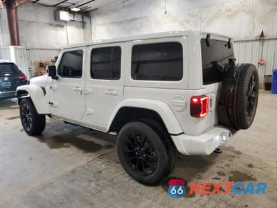 Drugie zdjęcie samochodu z przodu: 2021 JEEP WRANGLER UNLIMITED SAHARA VIN:1C4HJXEG4MW577941 - miniatura