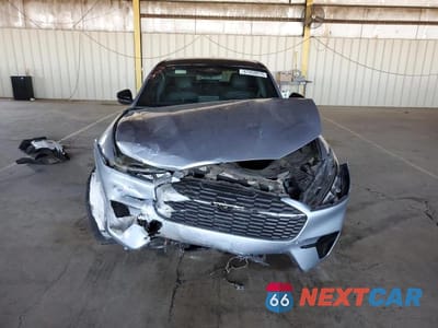 Piąte zdjęcie samochodu w środku: 2022 FORD MUSTANG MACH-E GT VIN:3FMTK4SXXNMA41289 - miniatura