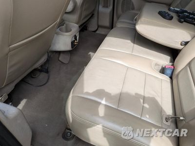 Zdjęcie 8 z 15 samochodu: 2004 FORD EXCURSION LIMITED VIN:1FMSU43P44EA56041 - miniatura