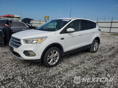 2017 FORD ESCAPE SE 1FMCU9GD5HUC98415 - główne zdjęcie licytacji z USA - miniatura