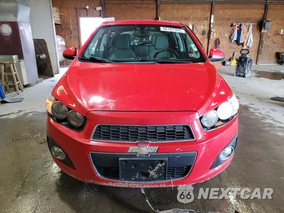Piąte zdjęcie samochodu w środku: 2014 CHEVROLET SONIC LT VIN:1G1JC6SB5E4154256 - miniatura