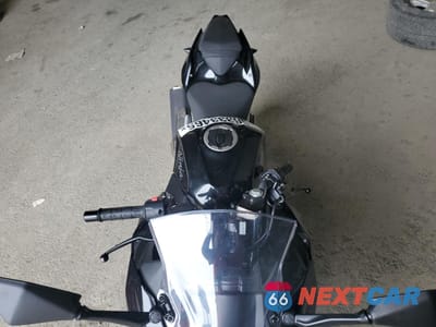 Piąte zdjęcie samochodu w środku: 2019 KAWASAKI EX400 VIN:JKAEXKG12KDA30105 - miniatura